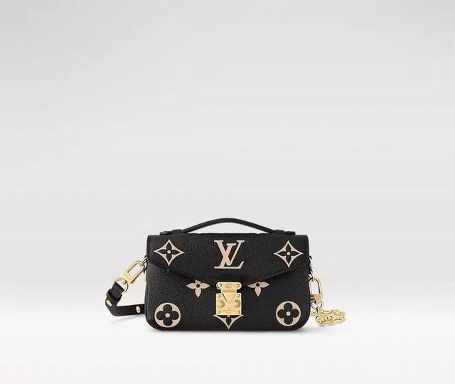 210C01M46595 Black M22942 Beige M23081 Apricot M46596 Black. This original Poche