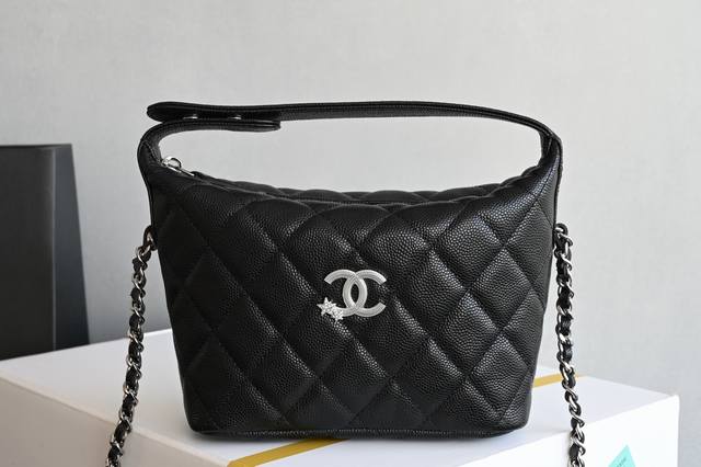 Platinum Edition, authentic packaging as shown. Brand new arrival. Star-embossed