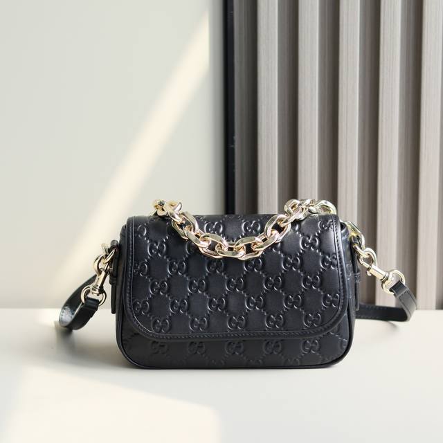 a premium, original, new product from the Fall/Winter 2025 collection. The new G