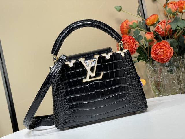 Exclusive photo of the original Capucines mini handbag M86153 48865 in black cro