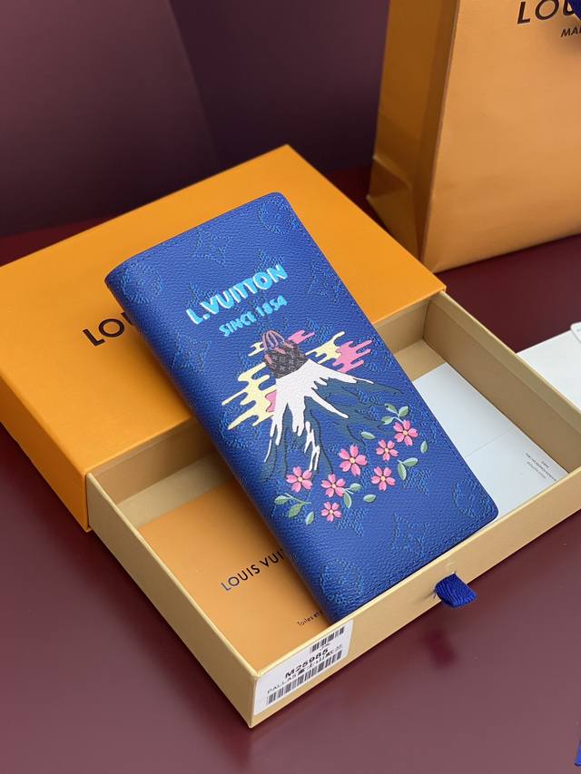 Factory Price P M25985 Mount Fuji Blue! Brazza Wallet! This Brazza Wallet featur