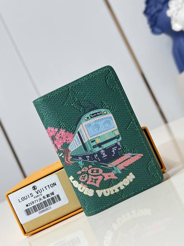 Factory Price P Premium Original M25971 Green This pocket wallet features Monogr