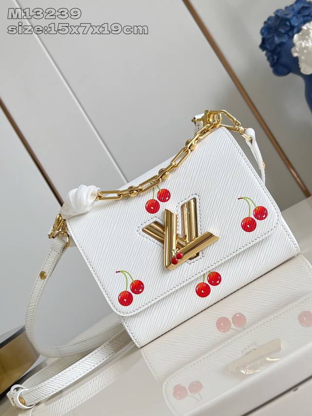 Factory Price P Premium Original M13239 This small Twist bag from the Louis Vuit