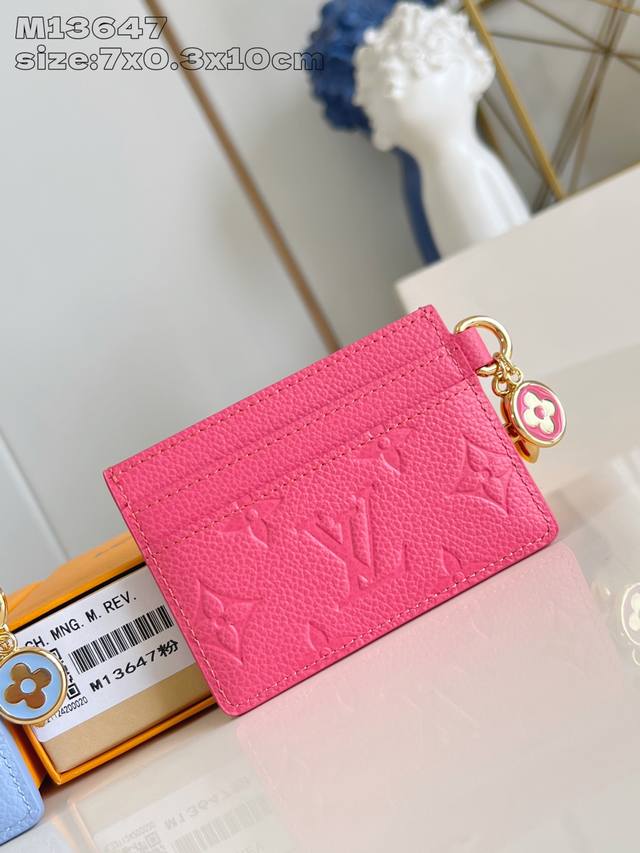Factory Price P Premium Original M13647 Pink This LV Charms cardholder from the