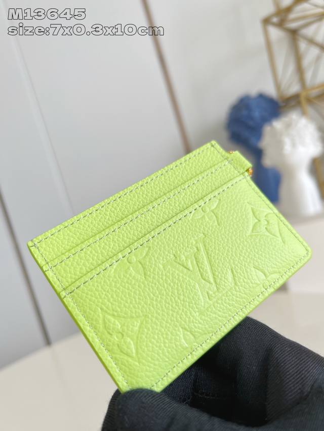 Factory Price P Premium Original M13645 Green This Lv Charms cardholder from the