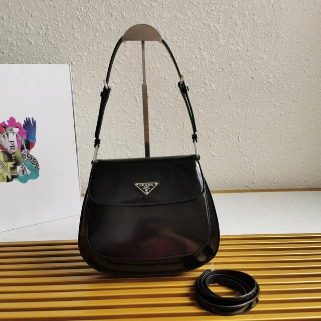 Top-grade original large flap double-strap new vintage underarm bag Large flap T