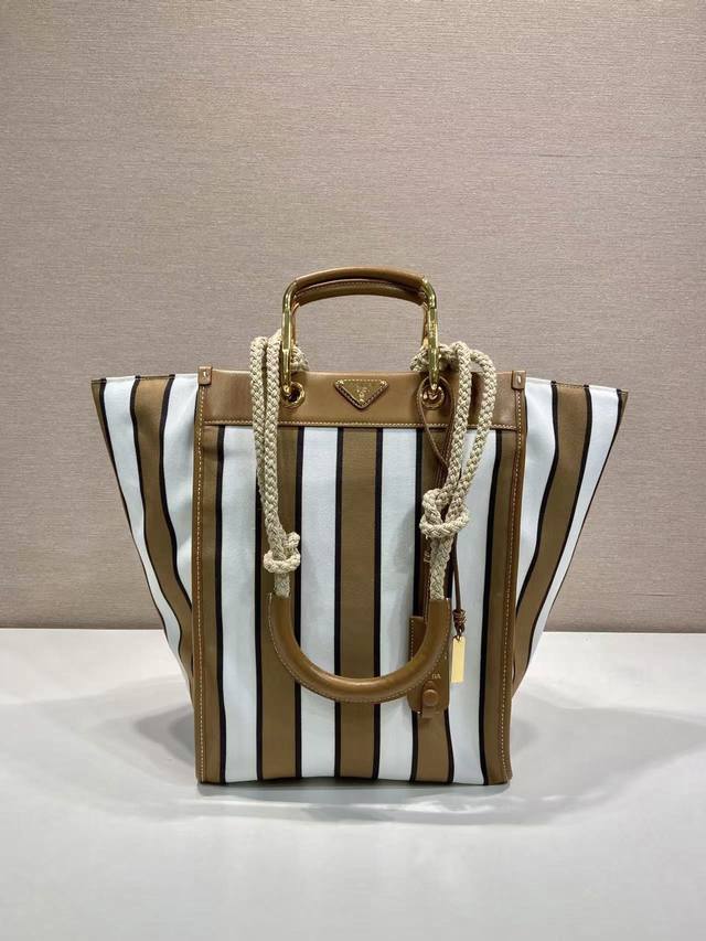 Premium Original New Tote Bag 1Bg561 This canvas tote, embellished with a stripe