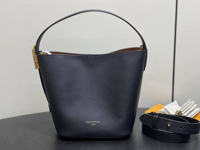 Factory Price P Premium Original M14416 Black Leather Bucket Bag Low Key All In