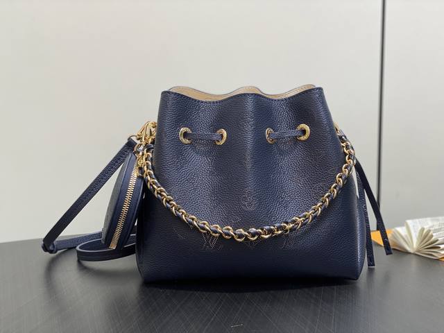 Factory Price P Premium Original M14315 Dark Blue Hollow Leather Bucket Bag Bell
