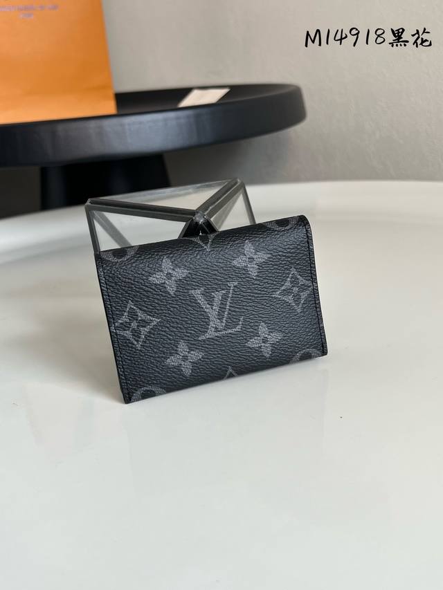Factory Price P Chip Version M14918 Black Flower This Slim Card Holder features