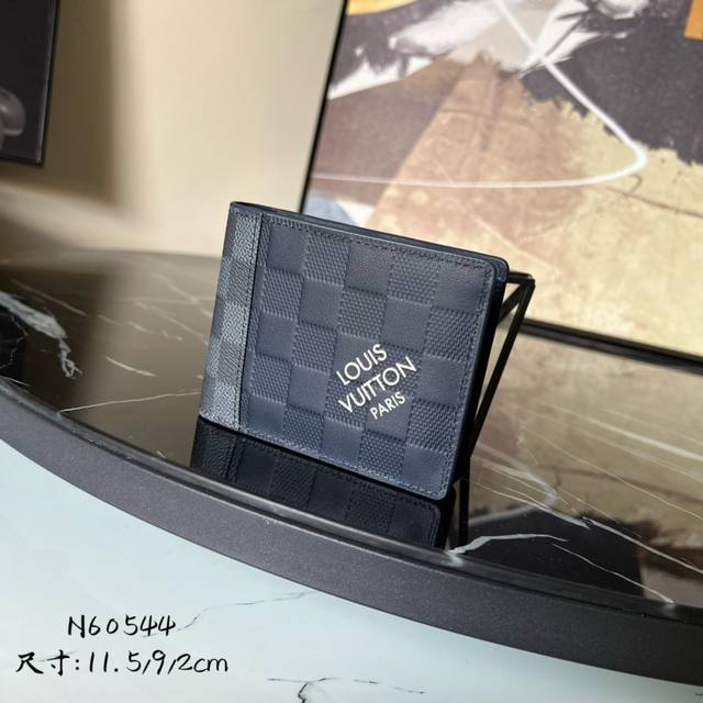 Factory Price P Top Original N60544 Blue Short Wallet! This wallet is made of fi