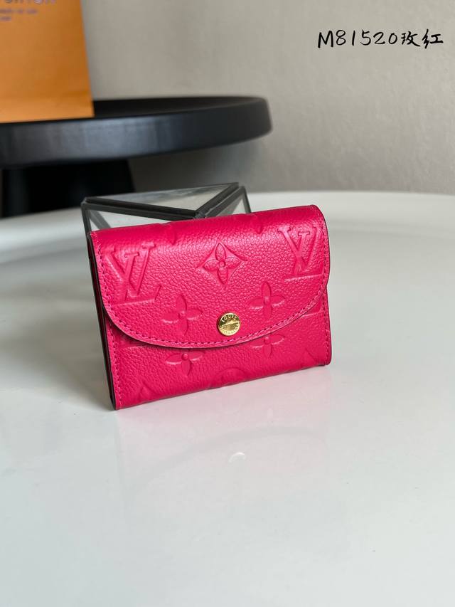 Factory Price: P M81520. This new rose-red women's coin purse and card holder is