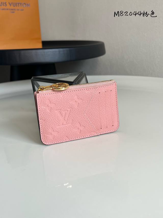 Factory Price P Premium Original M82044 Pink Romy Card Holder combines the funct