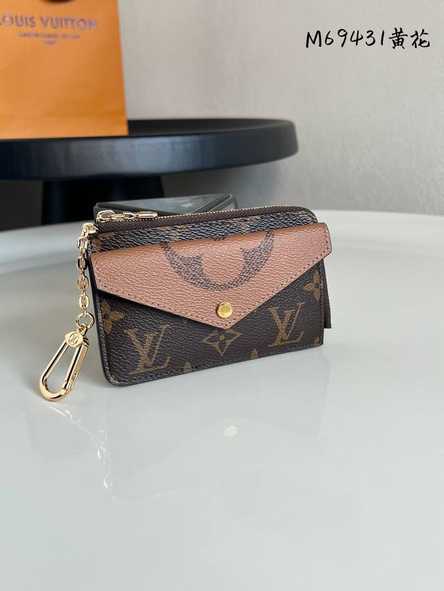 Factory Price P Chip Version M69431 Yellow Flower Original Multi-Function Zipper