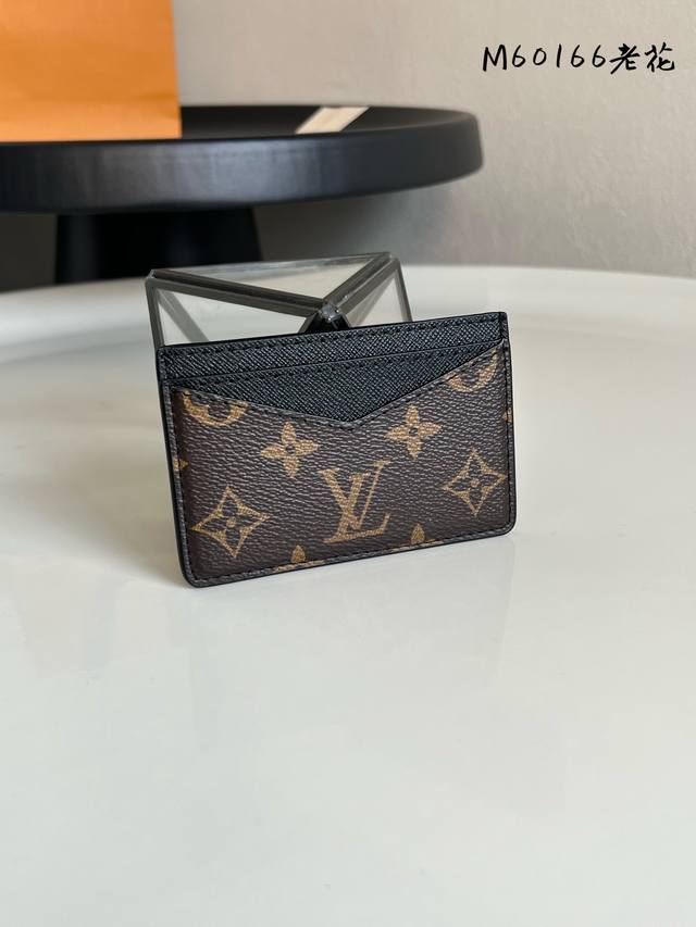 Factory Price P Chip Version M60166 The Neo card holder, crafted from Monogram M