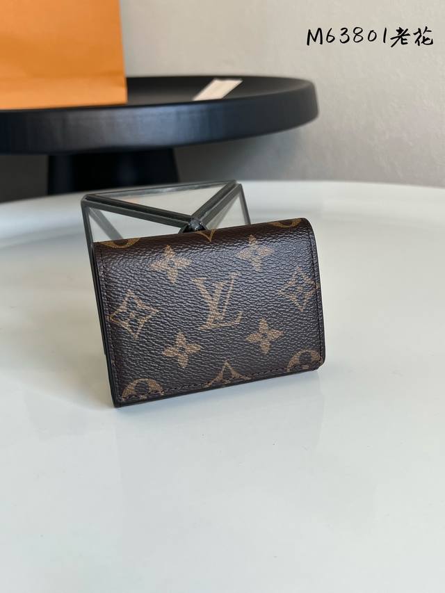 Factory Price P M63801 Monogram! This slender and refined Enveloppe Carte De Vis