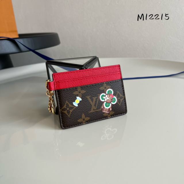 Factory Price P Chip Version Top-Quality Original M12215 This Lv Charms business