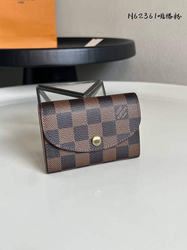 Factory Price P Chip Version N62361 Brown Grid Pink! Small yet practical, this c