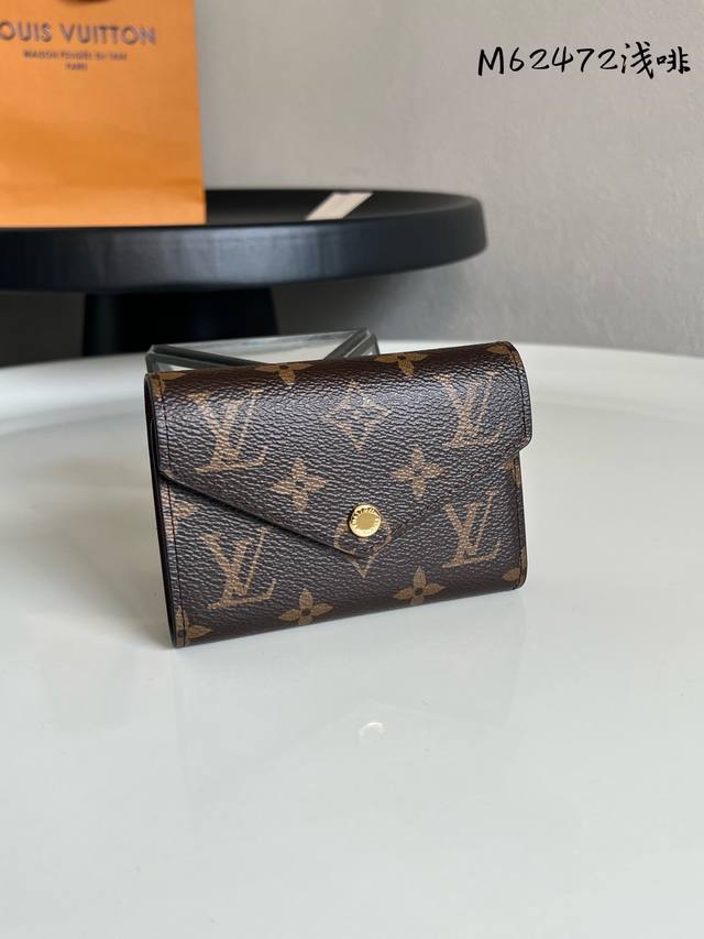 Factory Price P Chip Version M62472 62360 This wallet is made of soft Monogram c