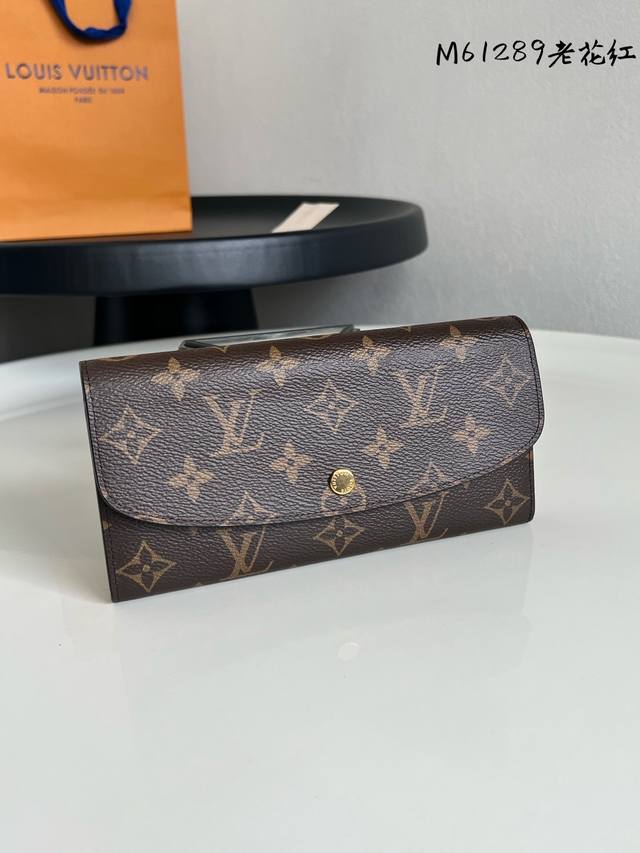 Factory Price P M61289 Old Flower Red Gold Buckle The Emilie wallet is practical