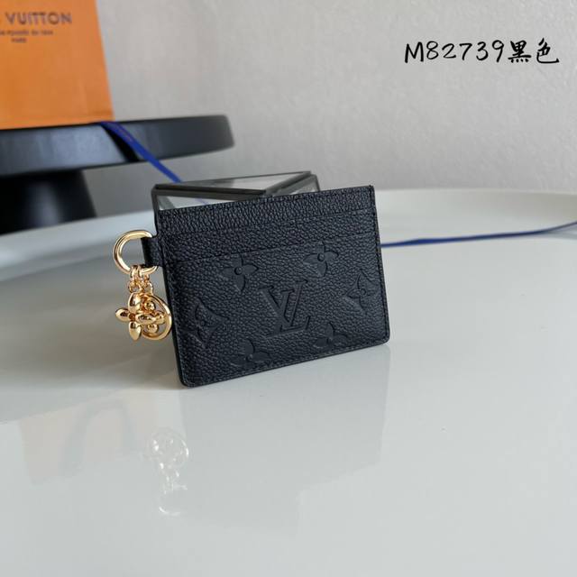 Factory Price P Chip Edition Top-Quality Original M82739 Black Embossed This Lv