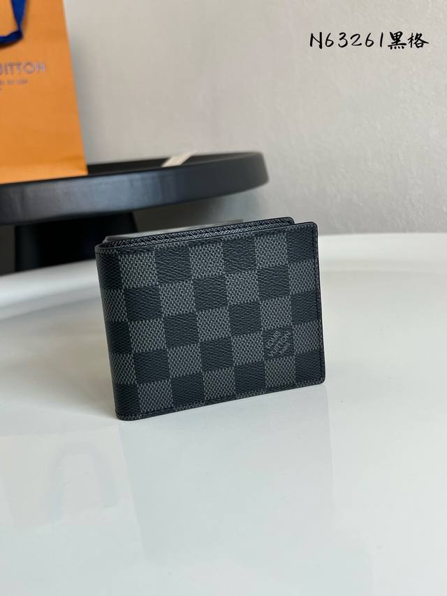 Factory Price P Chip Version N63261 Black Grid! The Slender Wallet is crafted fr