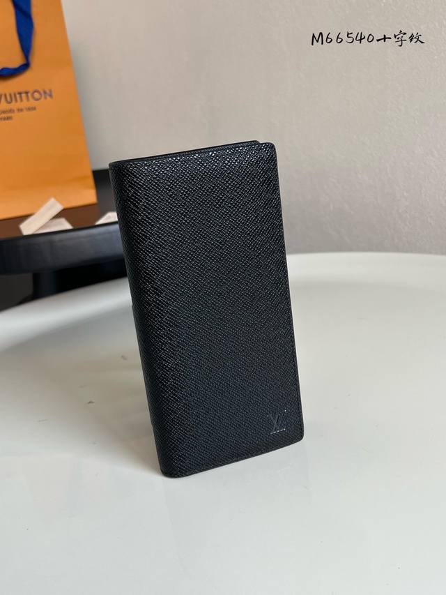 Factory Price P Chip Version M66540 Black Cross Pattern This wallet is made in m