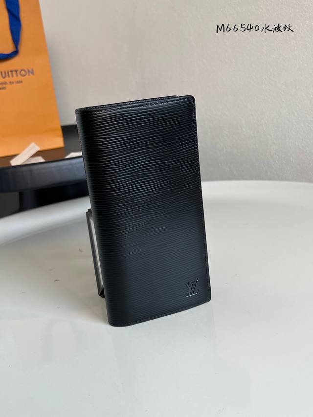 Factory Price P Chip Version M66540 Black Water Ripple This wallet is made in me
