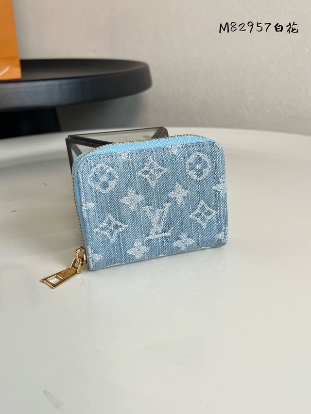 Factory Price P Chip Edition Premium Original M82957 White Flower Single Zipper