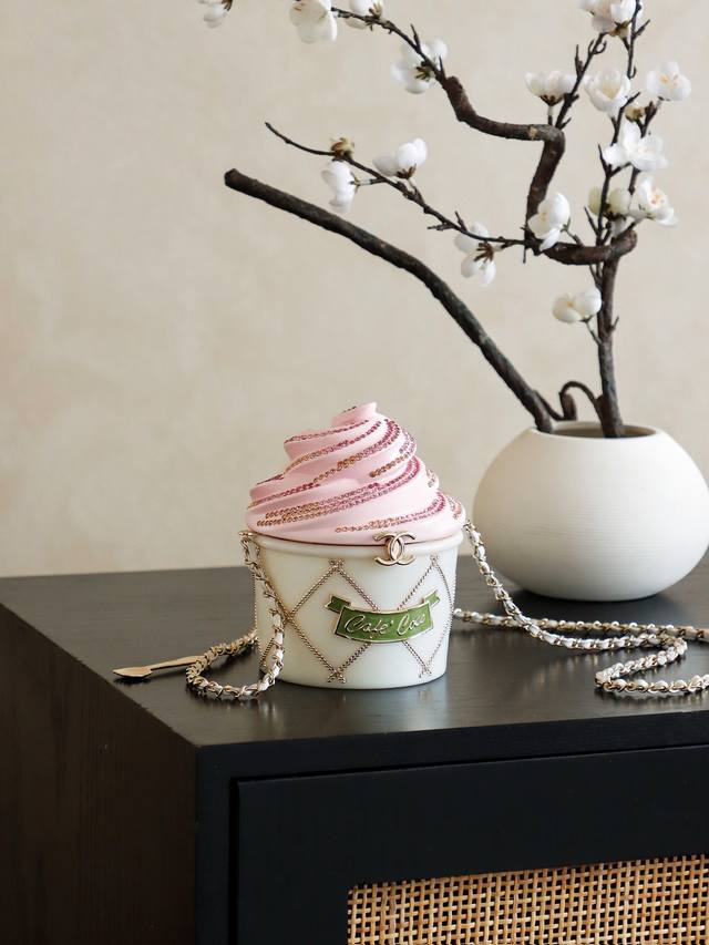 Ice Cream Box Evening Bag! Now in stock! Chanel's early spring holiday collector