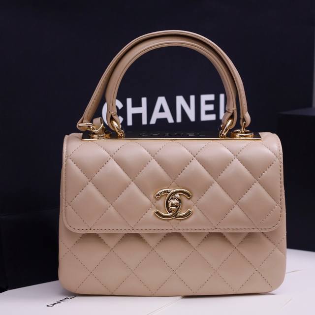 Model: 4654 Apricot Light Gold Buckle Hardware Size: 19.5*8*14.5Cm