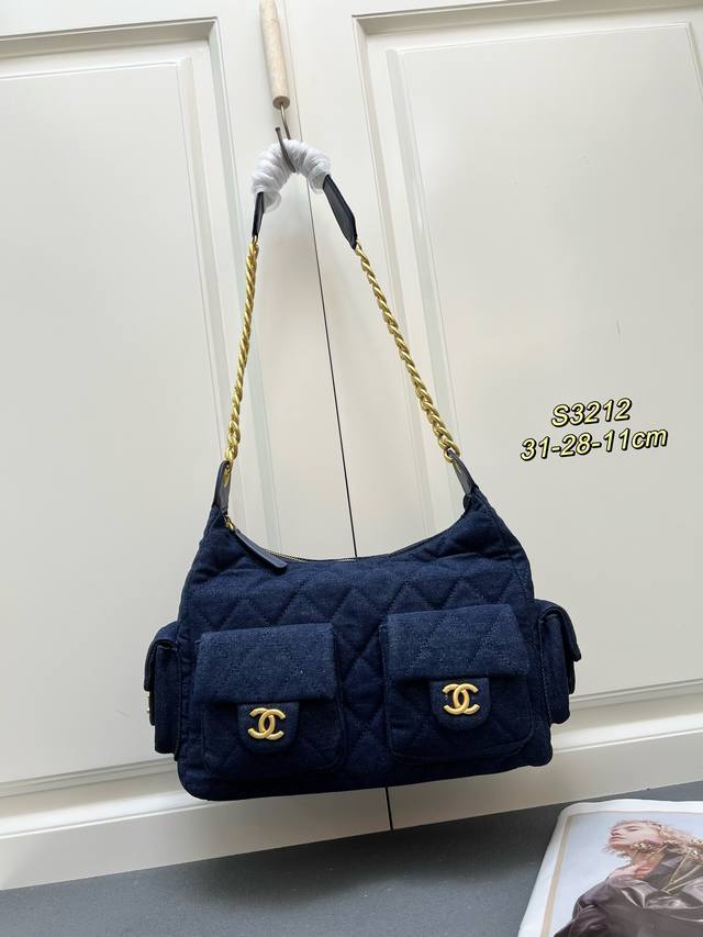 Hippie 25C bag king of bags Hobo washed denim This bag is surprisingly light and