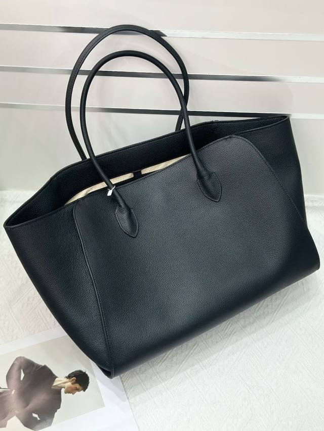 Special price The Row Marlo 17 lychee-grain black Marlo17 handbag is the perfect