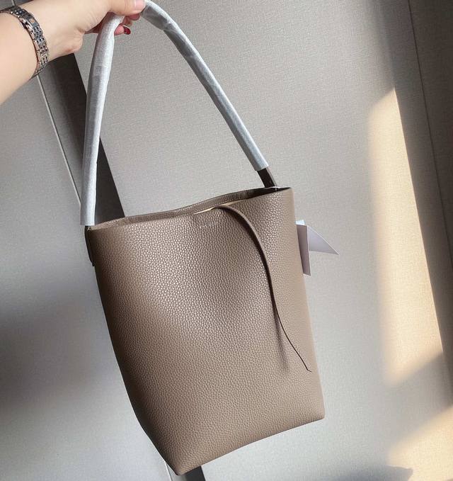 Special Price Original Therow Small Medium Large Capacity Tote Bag NS Park Tote