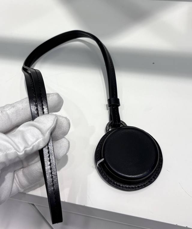 Lemaire 25Ss new tape measure necklace. This molded tape measure necklace consis
