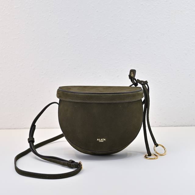 In stock Ala2025 summer and autumn hip crossbody bag Ala saddle bag custom made