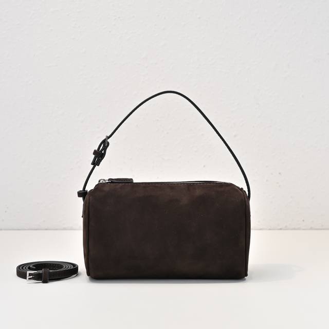 In stock: New deerskin matte coffee Tr pencil case tote bag. The shape of the ba