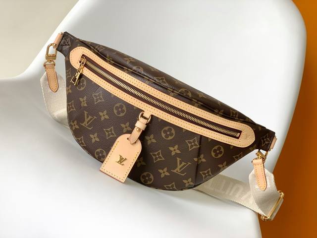 Chip-matched Original M46784 The definition of casual chic: The high-rise bag is