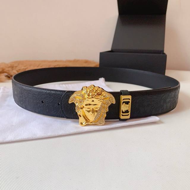 Versace Versace delivery official website synchronized genuine new packaging, be