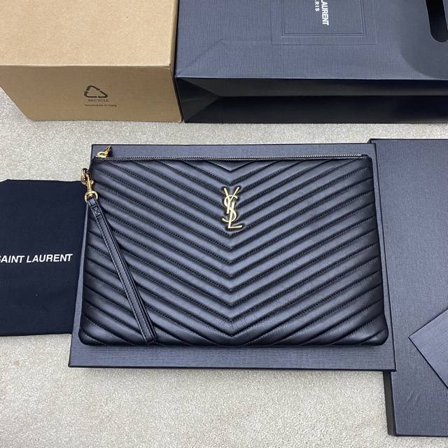 Black lambskin and gold Ysl Saint Laurent Paris new black classic clutch. Calfsk