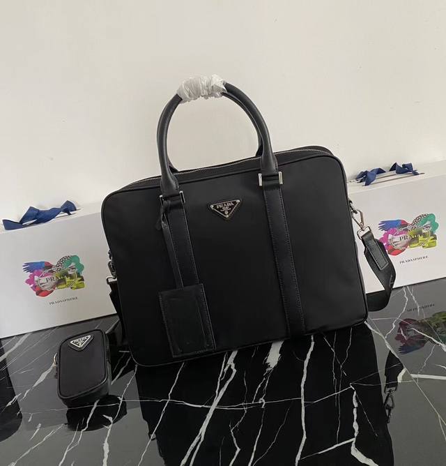 Upgraded board 2Ve872 with small bag and briefcase made of imported Saffiano cro