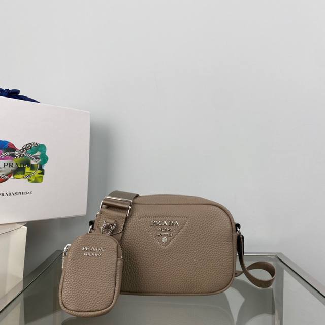 Top-grade original new camera crossbody bag 1Bh182 has arrived. This crossbody b