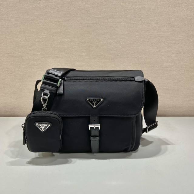 Upgraded plate 1Bd994B with small bag This model is made of imported nylon and S