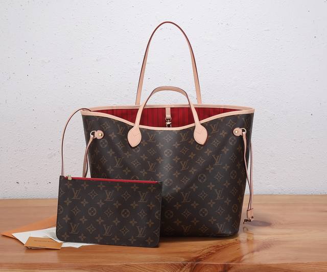 Premium Original, Enhanced Neverfull Medium Handbag. This Neverfull Medium Handb