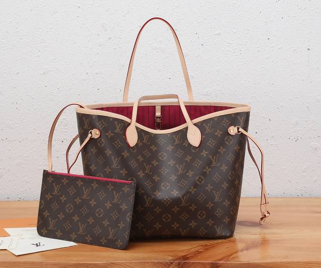 This premium, original, enhanced Neverfull medium bag combines classic design wi