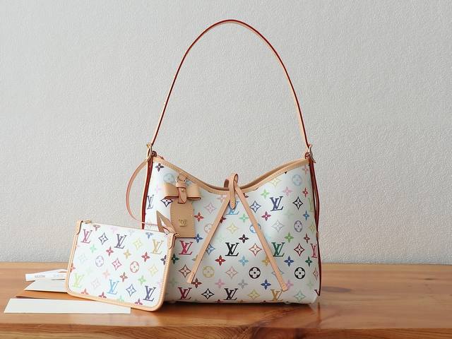 163C01 Dynamic Chip: This premium, original, enhanced Carryall small bag is part