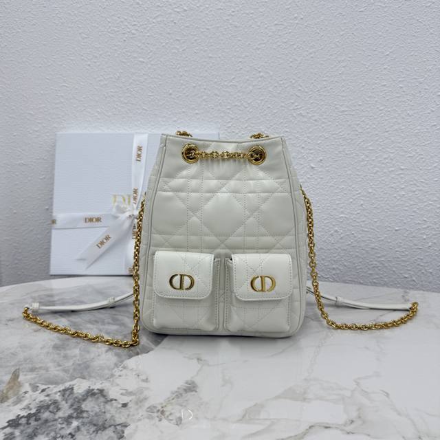 Top-grade original 3375 white This Dior Caro Multicarry backpack is a new produc
