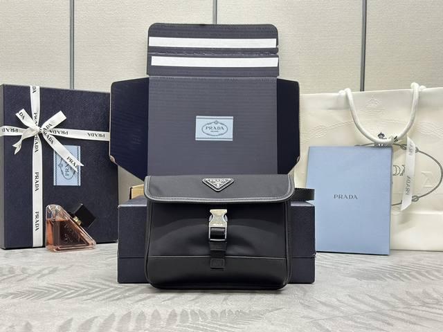 horizontal mobile phone bag, mini messenger bag 2Zh108 shipped. The mini messeng
