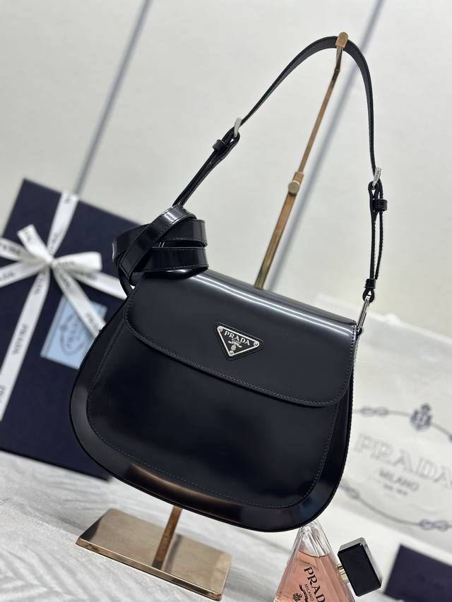 Large Flap Double Strap New Second-Hand Underarm Bag Large Flap This year's popu