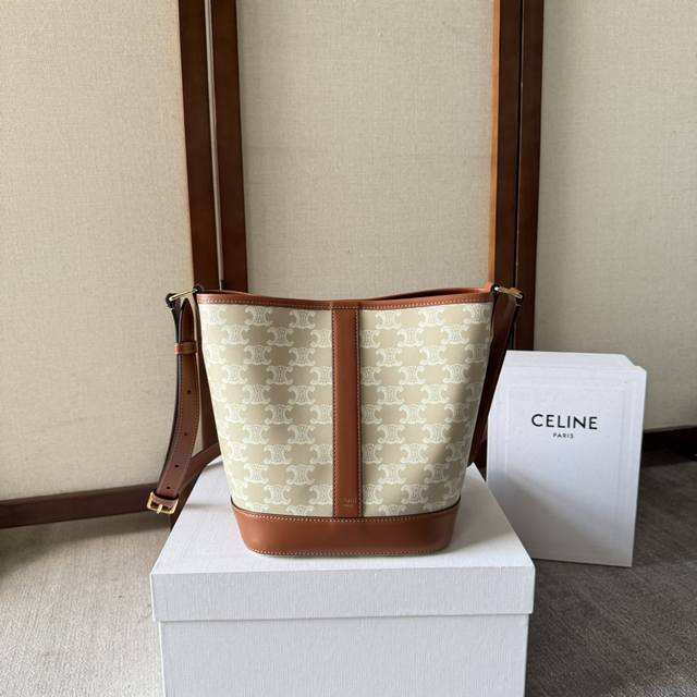 Celine Folco's new autumn and winter collection features a series of classic flo